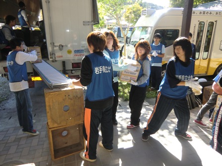 荷降ろし・運搬作業