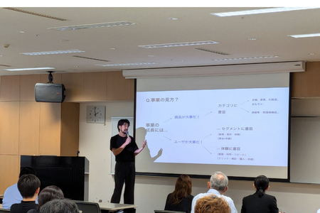 説明する樫田さん