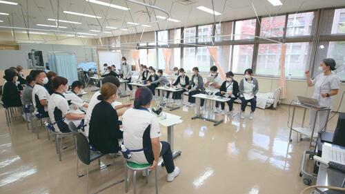 看護学部の演習の様子