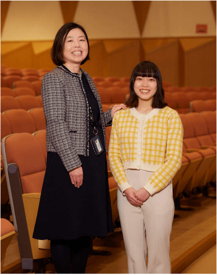 表紙に登場してくれた岩渕由美先生と、小軽米風花さん