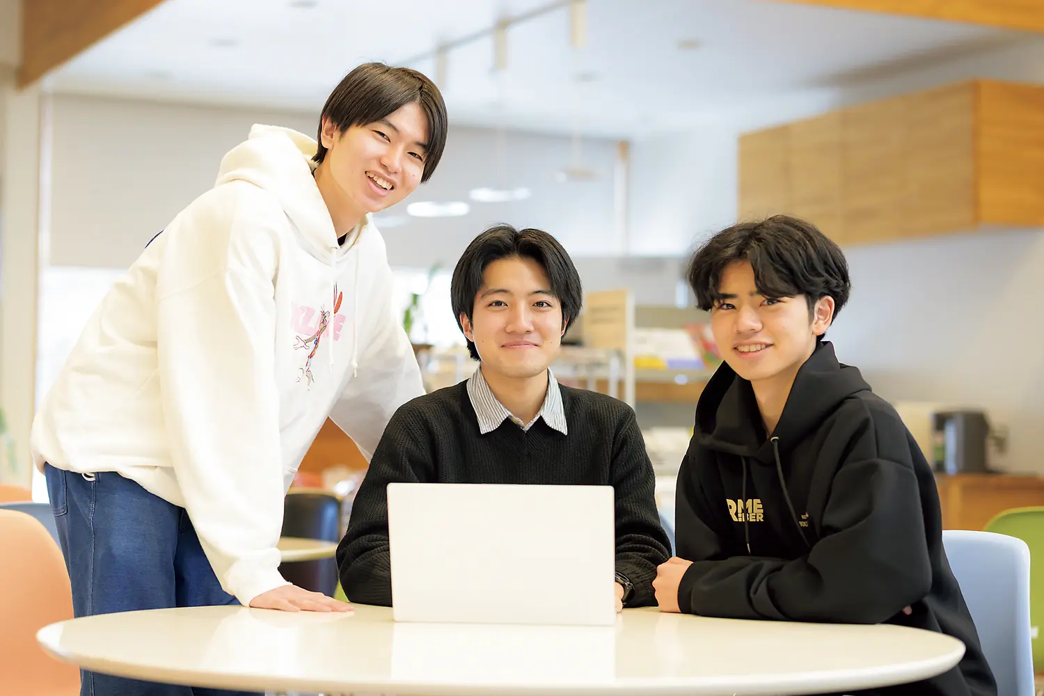 CARE VIEWプロジェクト集合写真