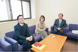 （左から）実習教育開発室の山崎陽史助教、櫻幸恵准教授、三上邦彦教授 